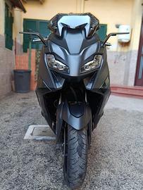 Yamaha T MAX 560 2022