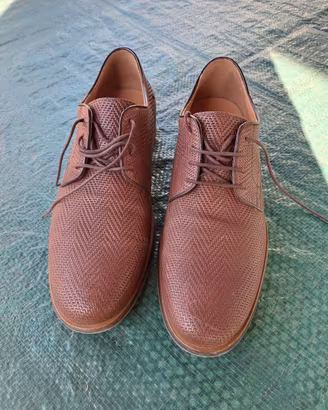 scarpa classica in pelle geox tg.43