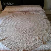 Tovaglia/tappeto fatta a mano all'uncinetto nuova