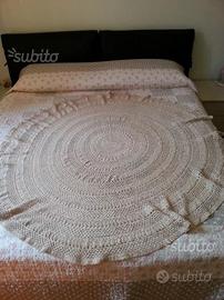 Tovaglia/tappeto fatta a mano all'uncinetto nuova