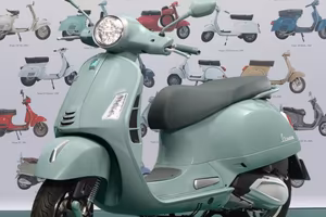 Vespa GTS 300 hpe 80 TH Anniversario 310