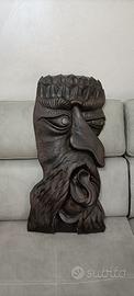 Scultura legno eseguita a mano