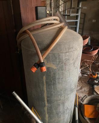 Serbatoio 200 l Autoclave con manometro