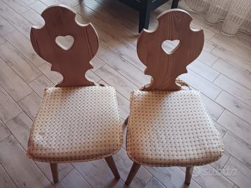 Tavola in pino ,giro panca e sedie