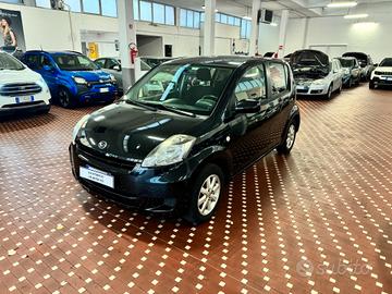 Daihatsu Sirion 1.3 Taka A/T 4WD - CAMBIO AUTOMATI