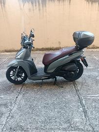 Kymco People 300 i ABS