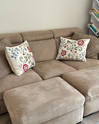 divano poltrone e sofà tenuto benissimo più pouf