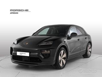 PORSCHE Macan 4