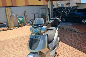 Scooter 250 pochi km 