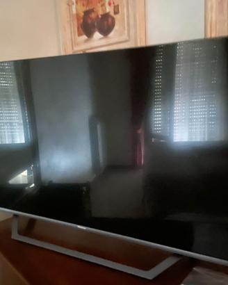 HISENSE  TVC 43"  4 K   QLED