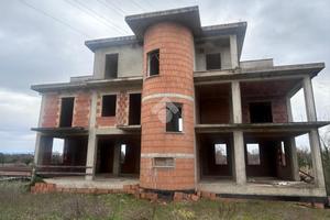 4 LOCALI A MARSCIANO