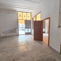 Locale con canna fumaria