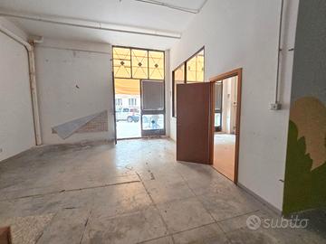 Locale con canna fumaria