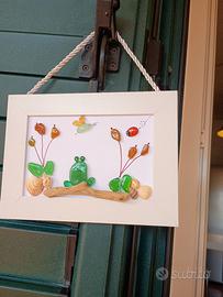 Quadretto Naif  " ranocchietta" vetrini di mare 