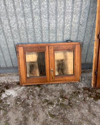 Serramento con telaio legno abete