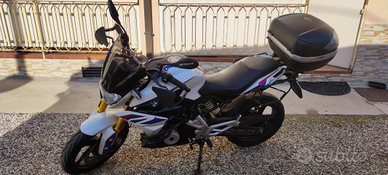 Bmw g310r con accessori