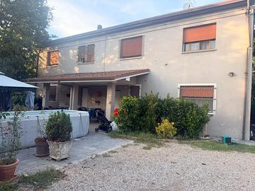 Casa bifamiliare