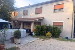 Casa bifamiliare
