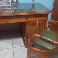 scrivania cattedra antica e sedia