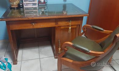 scrivania cattedra antica e sedia