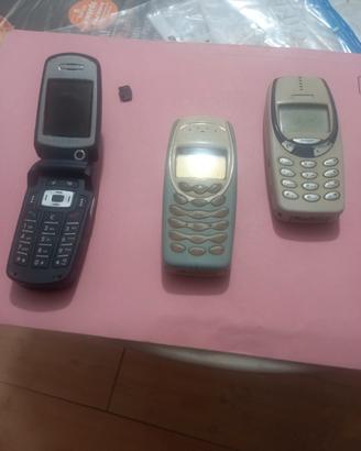 cellulari vintage per pezzi di ricambio 