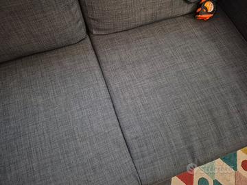 Divano con penisola compatto