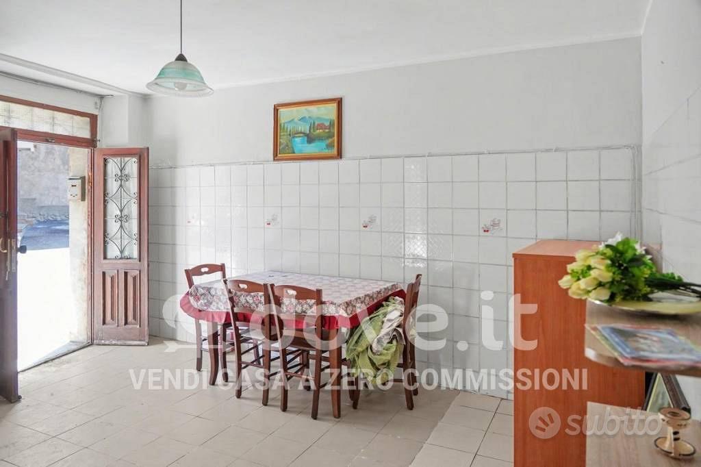 Appartamento di 141 m² con 5 locali a Stalettì - Altro