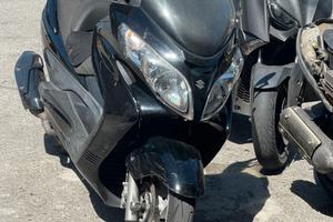 Suzuki burgman 400
