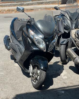 Suzuki burgman 400