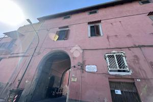 2 LOCALI A NAPOLI
