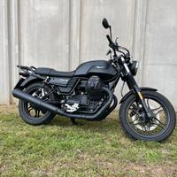 Moto Guzzi V7III Stone