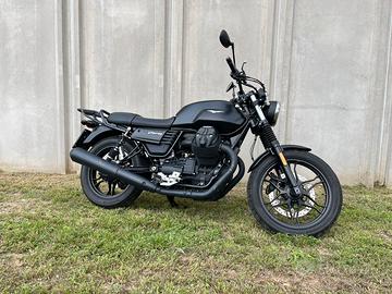 Moto Guzzi V7III Stone