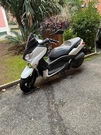 X Max 125, in perfette condizioni