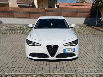 Alfa Romeo Giulia 2.2 180 CV AT8 Super