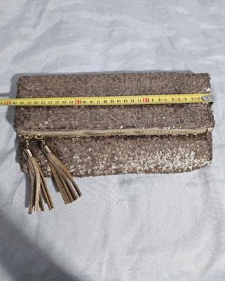 Pochette oro con paillettes e tracolla removibile