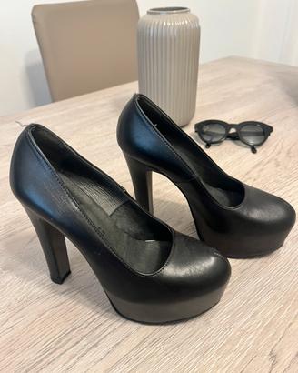 Eleganti Décolleté in vera pelle, nera