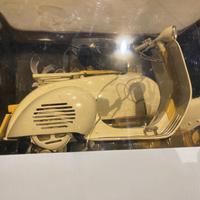 Modellino Vespa 150VL del 1955