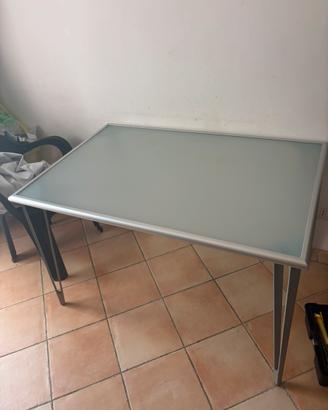 Scrivania ikea vetro e alluminio