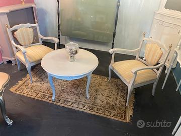 Set di arredi vintage restaurati