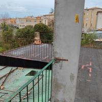 Casa indipendente su 2 livelli con terrazza