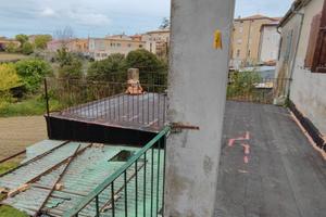 Casa indipendente su 2 livelli con terrazza