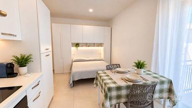 MONOLOCALE ARREDATO CON BALCONE  Veneto-Giuffrida