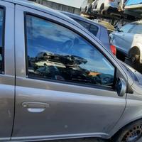 TOYOTA YARIS 2003 - PORTA ANTERIORE DESTRO