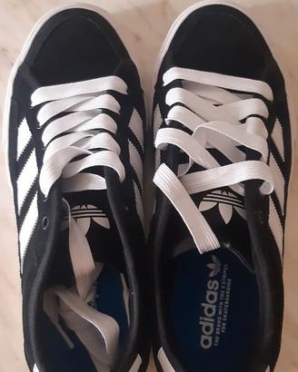 Scarpe adidas TNS