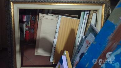 Cornice grande in legno 