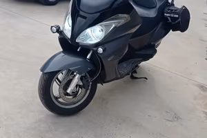 aprilia atlantic 250 