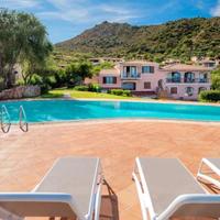Splendido complesso immobiliare con vista mare e p
