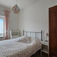 Camera matrimoniale uso sing. in villetta centrale