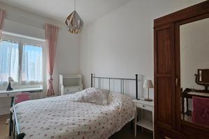 Camera matrimoniale uso sing. in villetta centrale