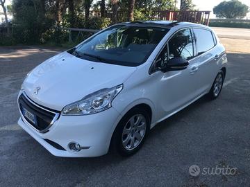 Peugeot 208 1.4 VTi 95 CV 5p. GPL Allure Tetto Pan